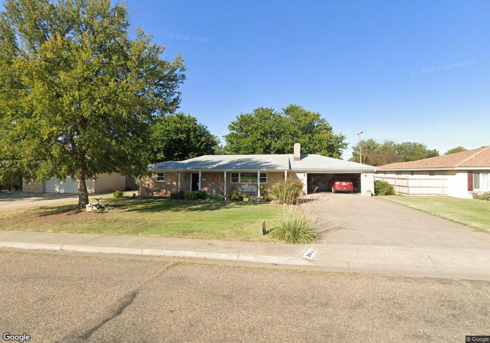 204 Bennett Dr, Dumas, TX 79029 - photo 1