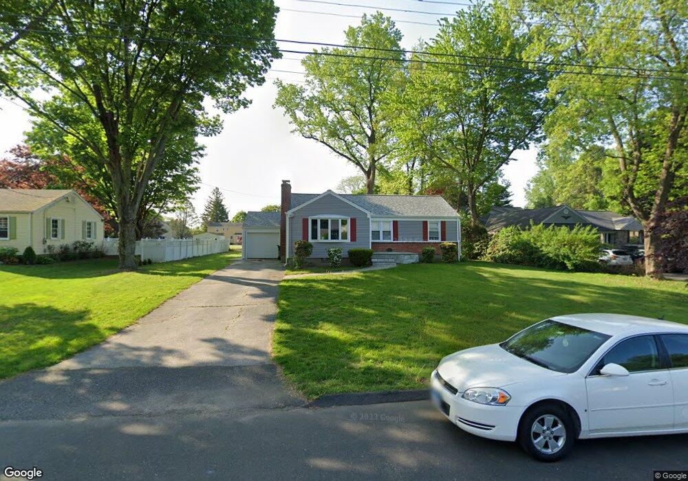 70 Woodridge Cir, Trumbull, CT 06611 - photo 1