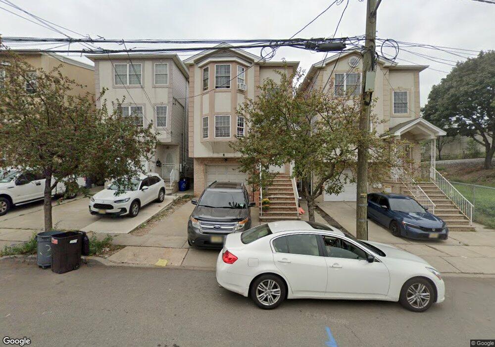 336 Court St unit 2, Elizabethport, NJ 07206 - photo 1