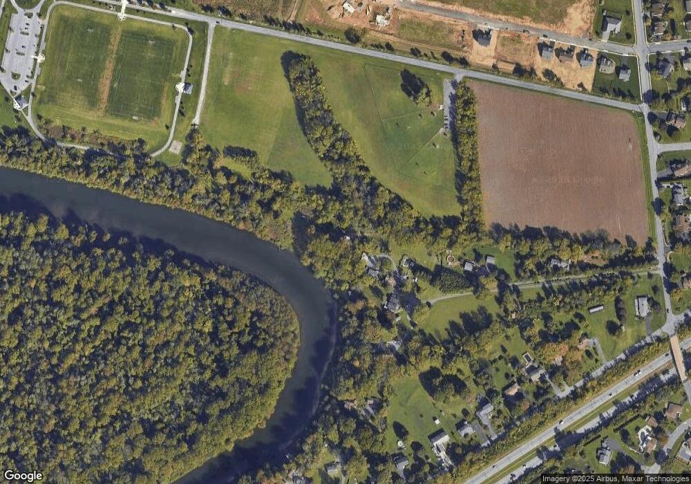 4528 Stoudts Ferry Bridge Rd, Reading, PA 19605 - photo 1