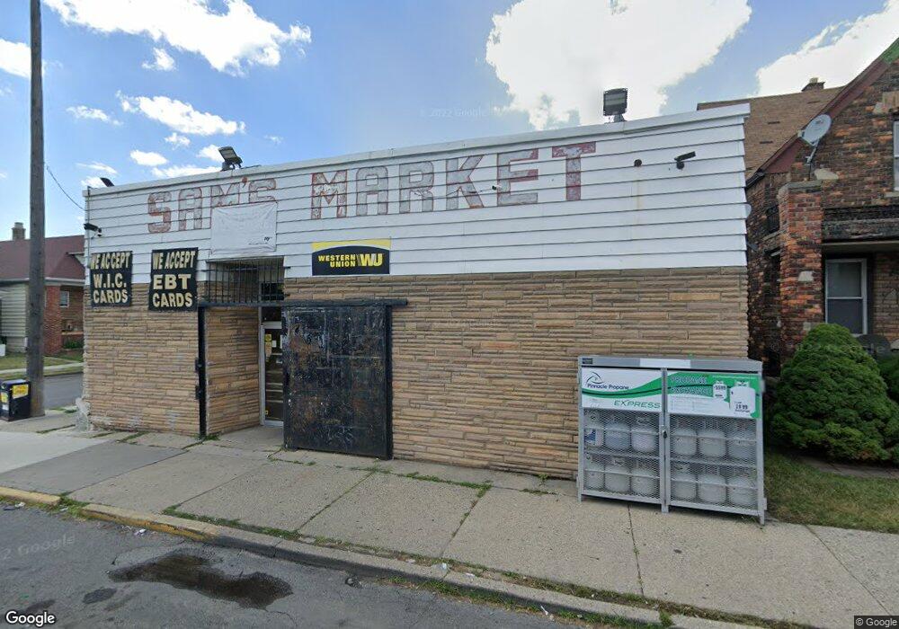 2303 Commor Ave, HamtraMcK, MI 48212 - photo 1