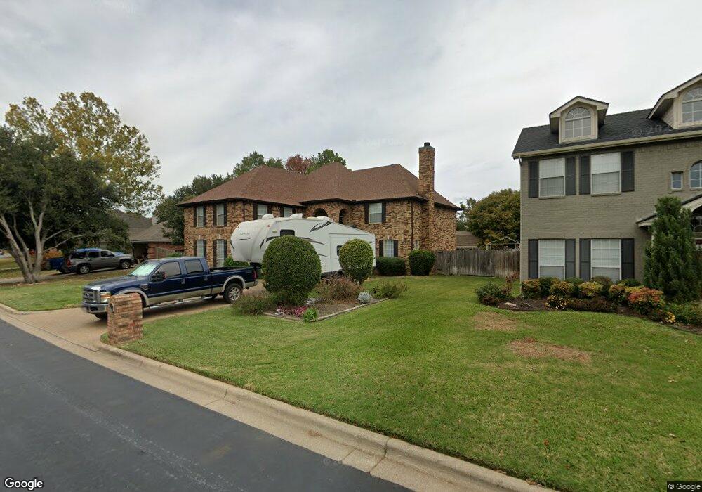 716 Tradonna Ln, Hurst, TX 76054 - photo 1