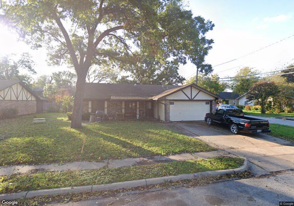 225 NE 2nd St, Grand Prairie, TX 75050 - photo 1