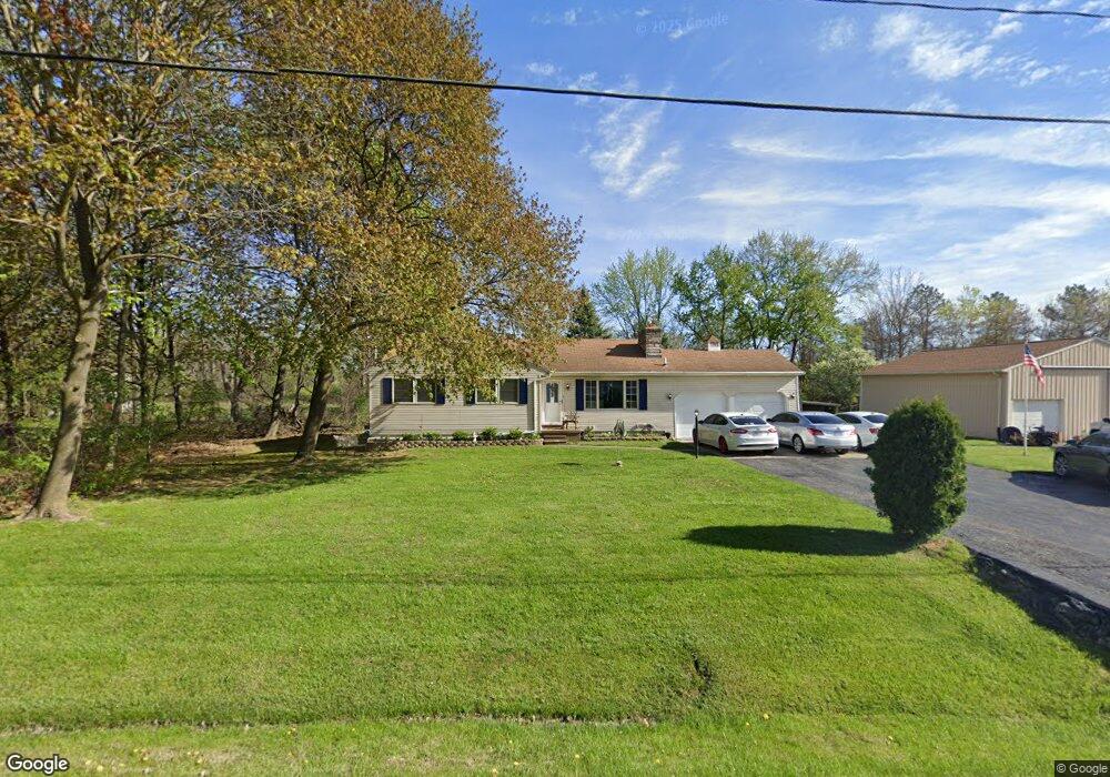 1088 W Reid Rd, Flint, MI 48507 - photo 1