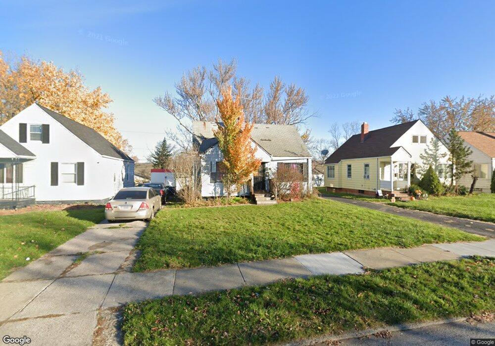 20611 Watson Rd, Maple Heights, OH 44137 - photo 1