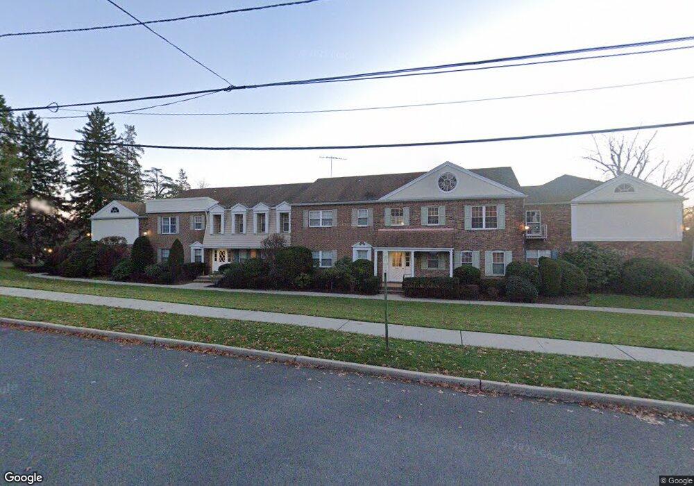 346 Maple Ave unit 2, Oradell, NJ 07649 - photo 1