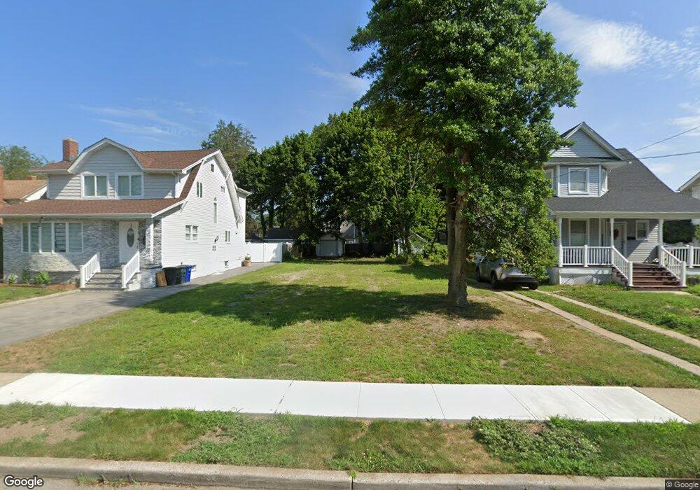 170 Whaley St, Freeport, NY 11520 - photo 1