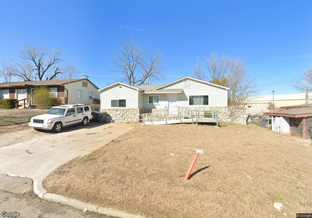 215 E 55th St N, Tulsa, OK 74126 - photo 1