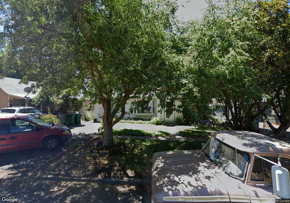 2220 Orchard Ave, Klamath Falls, OR 97601 - photo 1