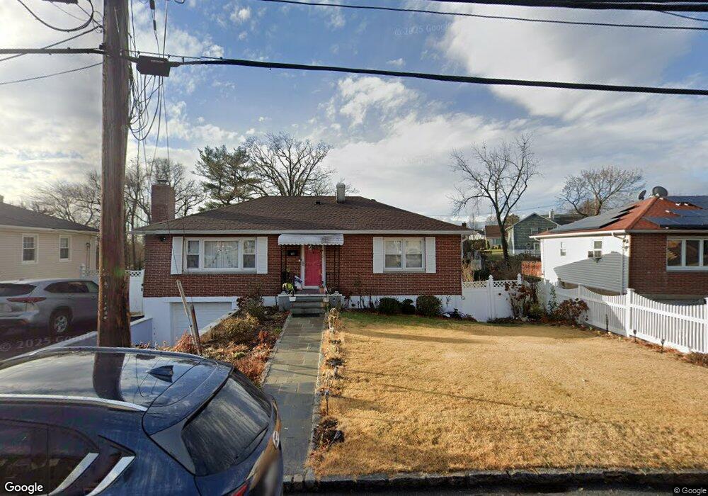 187 Roundhill Dr, Yonkers, NY 10710 - photo 1