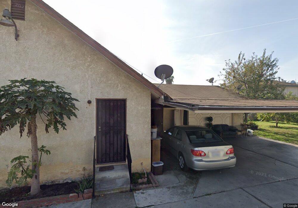 10711 Larch Ave, Inglewood, CA 90304 - photo 1