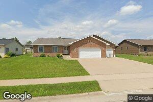 613 Crown Line Dr, Epworth, IA 52045