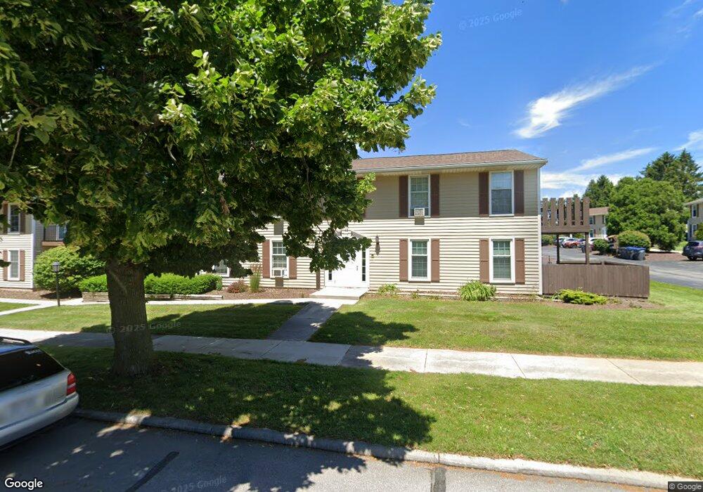 2528 Camelot Blvd unit B, Sheboygan, WI 53081 - photo 1