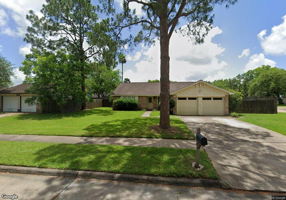 400 Broadmoor St, Friendswood, TX 77546 - photo 1