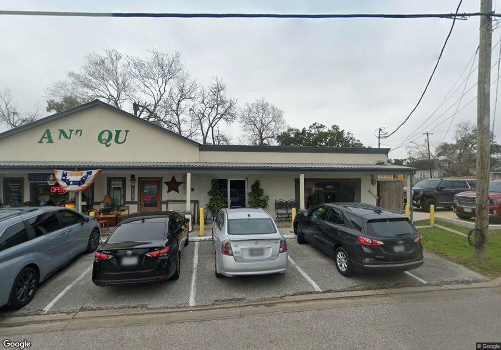 206 W House St unit 3, Alvin, TX 77511 - photo 1