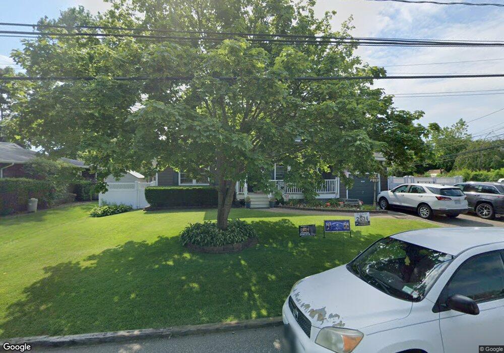 112 Barrett Ave, Bayport, NY 11705 - photo 1