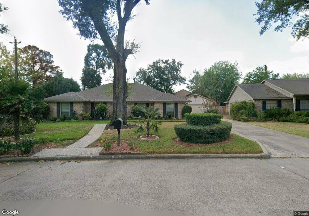 7103 Bayou Forest Dr, Houston, TX 77088 - photo 1