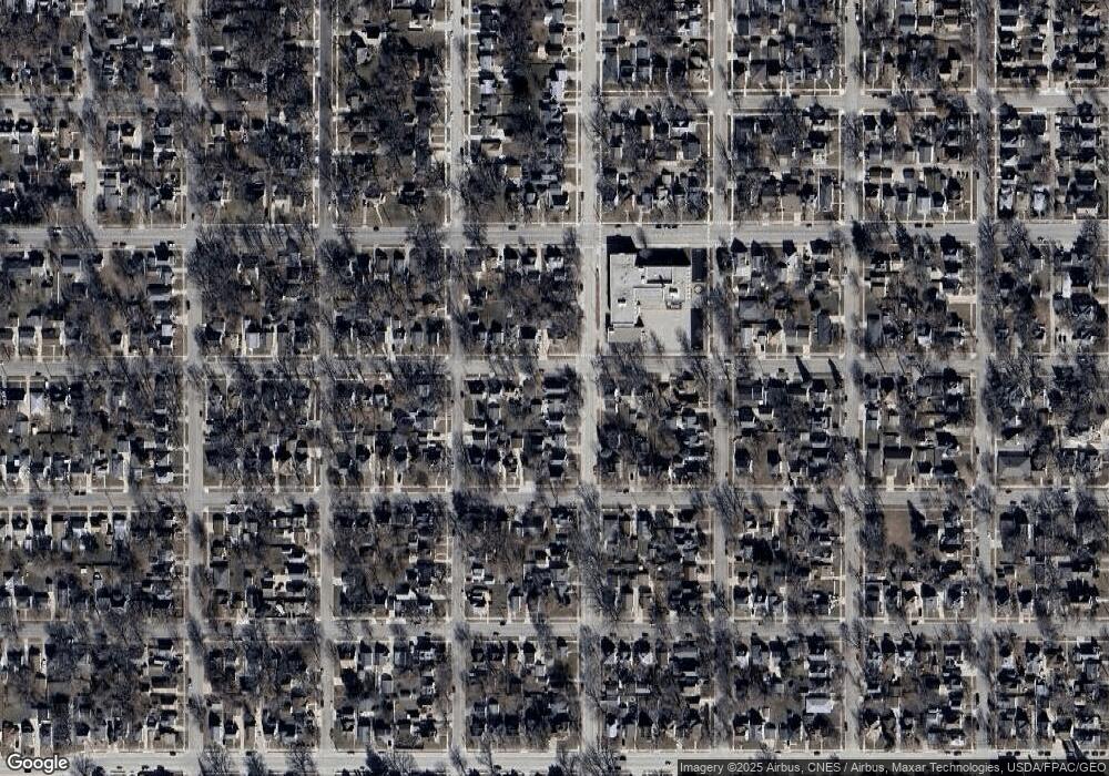 711 8th St NW, Austin, MN 55912 - photo 1