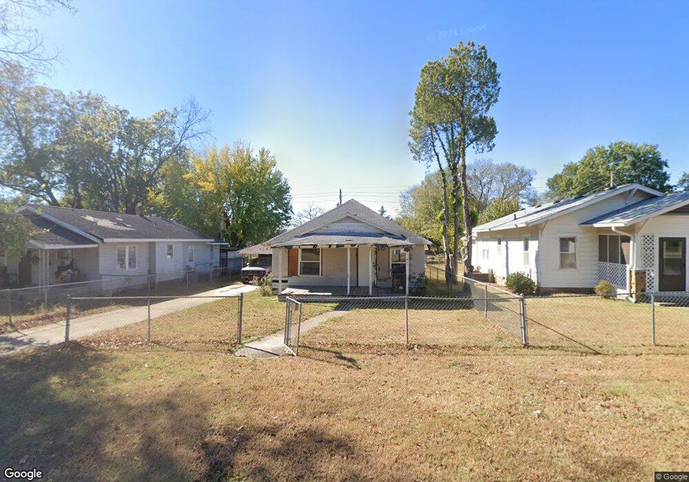 922 N Bryan St, Okmulgee, OK 74447 - photo 1