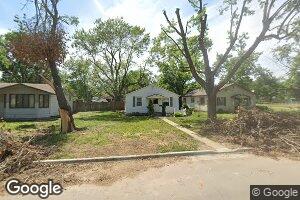 811 Spruce St, Halstead, KS 67056