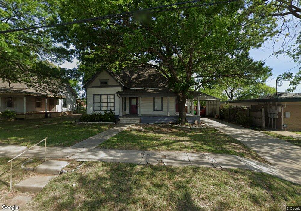 407 E Broadway St, Gainesville, TX 76240 - photo 1