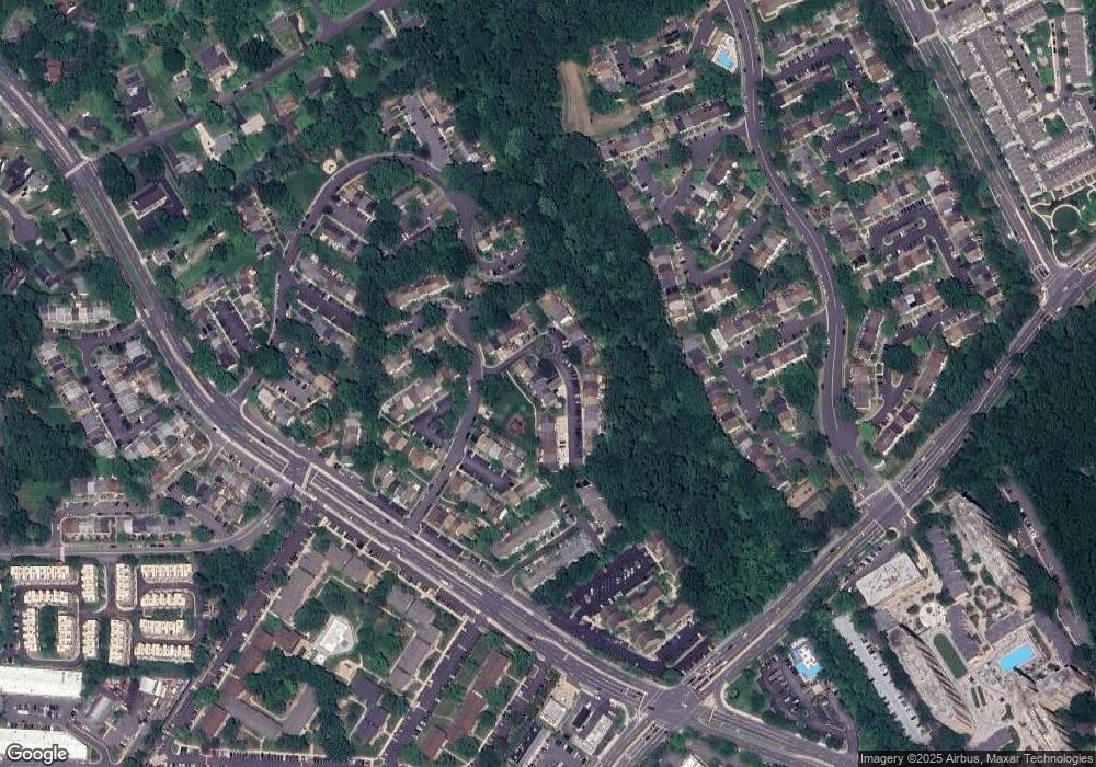 3032 Mission Square Dr, Fairfax, VA 22031 - photo 1