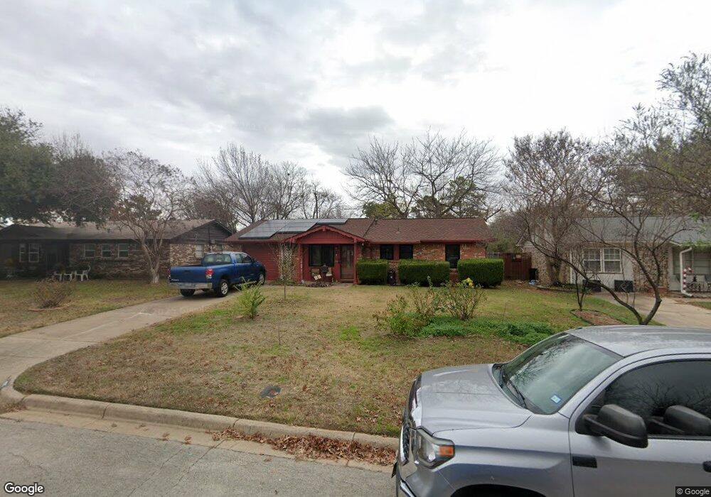 556 Livingston Dr, Hurst, TX 76053 - photo 1