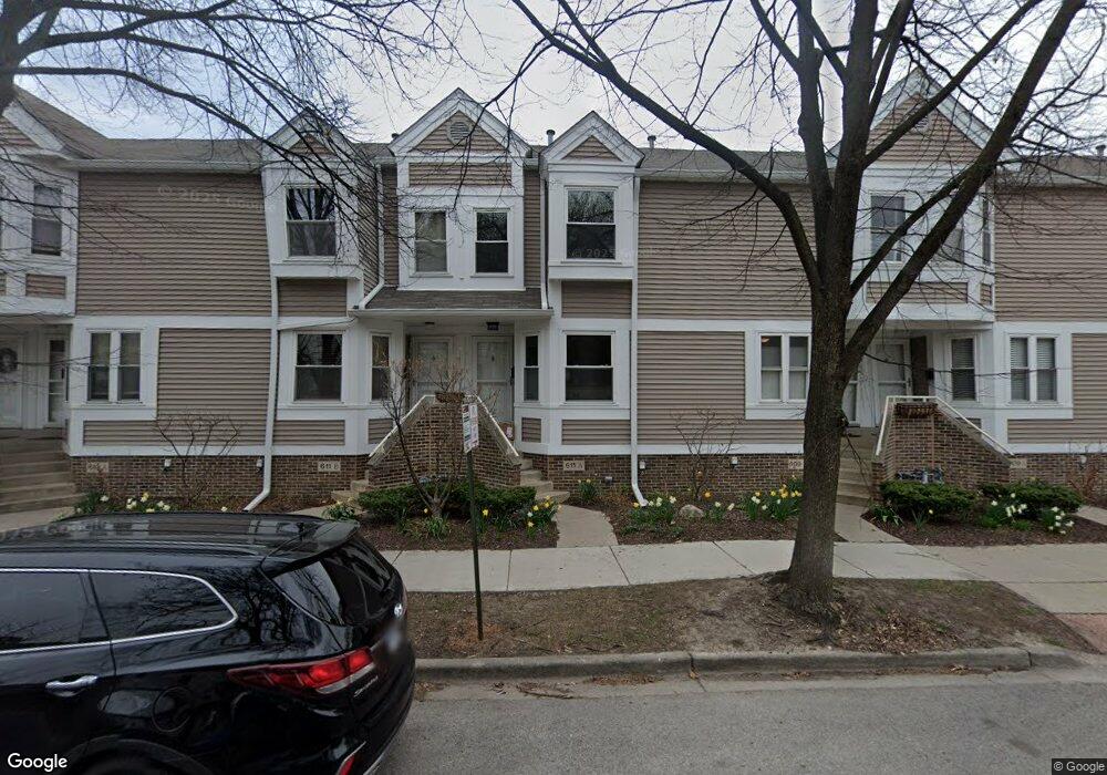 611 Custer Ave, Evanston, IL 60202 - photo 1