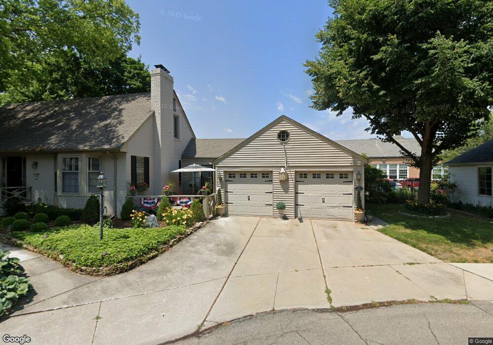 273 Hamilton Ct, Grosse Pointe Farms, MI 48236 - photo 1