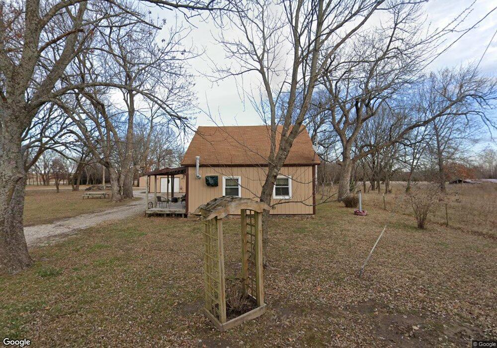 611 Hidden Ln, Parsons, KS 67357 - photo 1