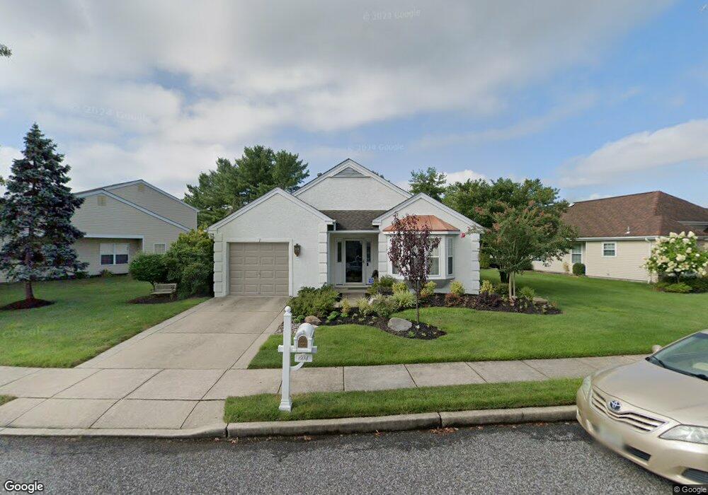 604 Cascade Dr S, Mount Laurel, NJ 08054 - photo 1