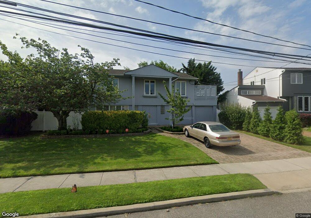 968 Mildred Dr, Baldwin, NY 11510 - photo 1