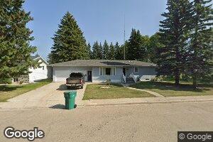 806 6th St NE, Rolla, ND 58367