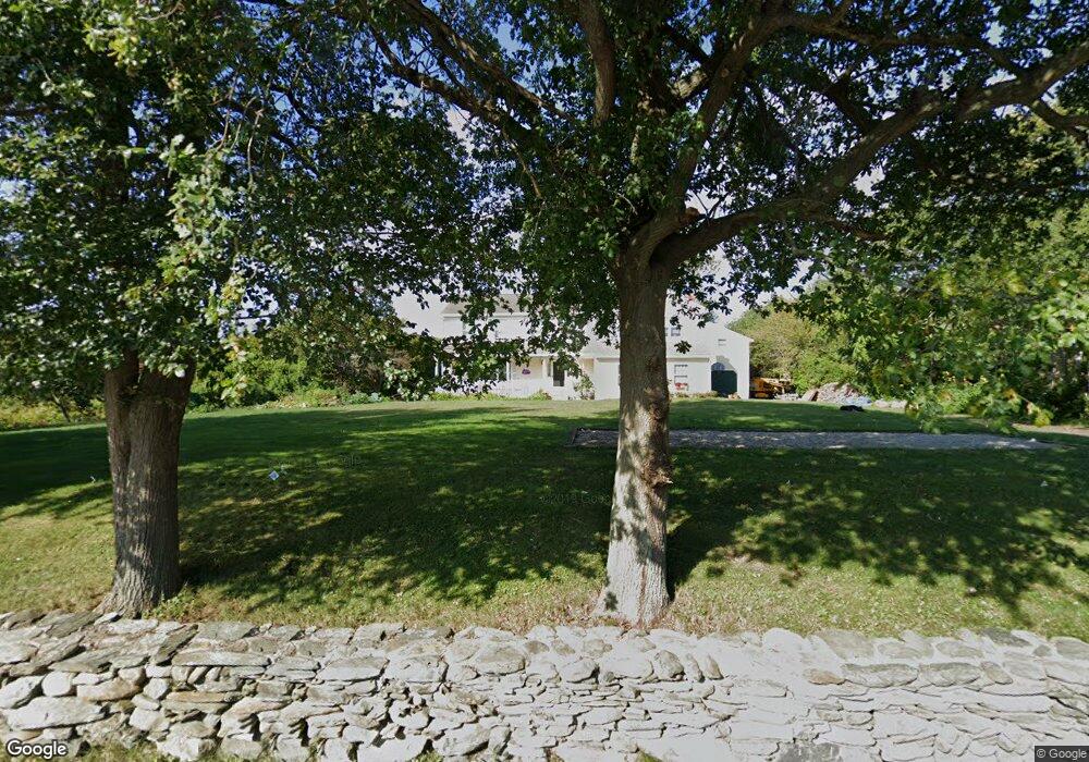 76 Peckham Ave, Middletown, RI 02842 - photo 1