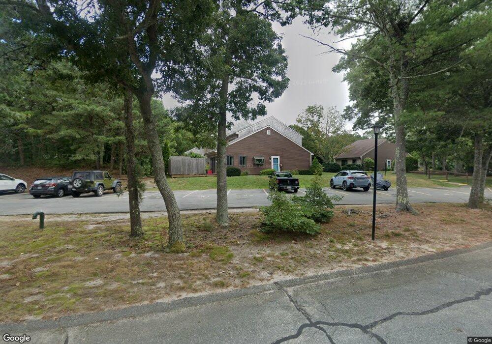 17 Round House Rd, Buzzards Bay, MA 02532 - photo 1