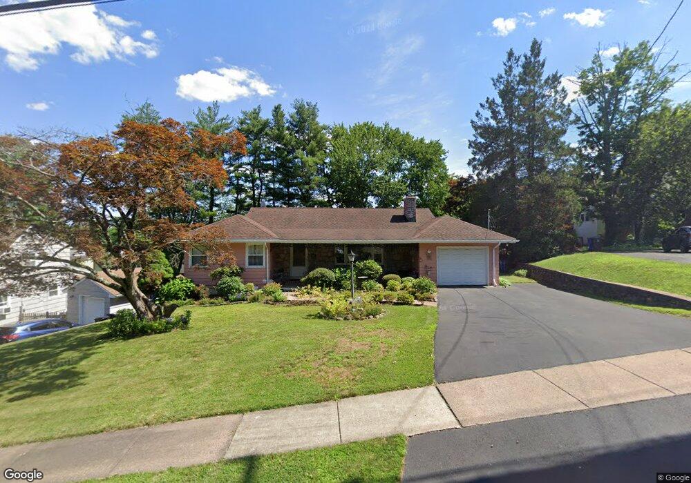 331 Beechwood Rd, West Hartford, CT 06107 - photo 1