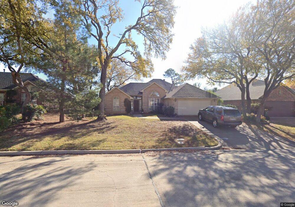 2604 Bent Tree Dr, Hurst, TX 76054 - photo 1