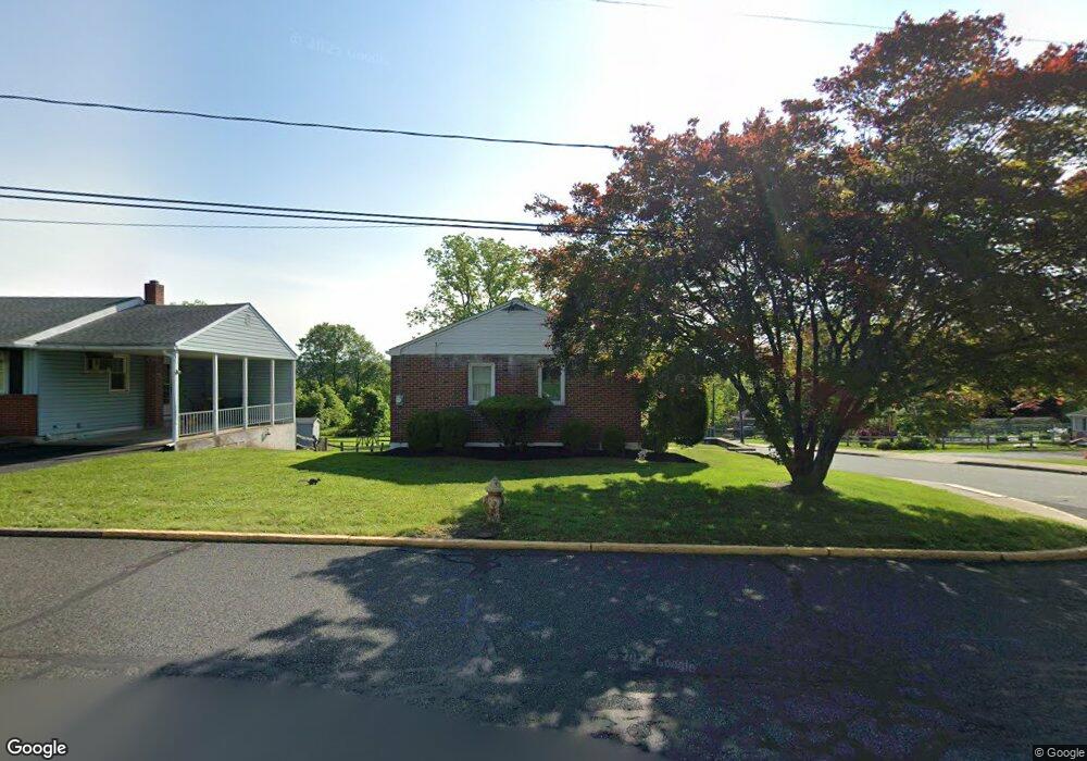 498 Macoby St, Pennsburg, PA 18073 - photo 1