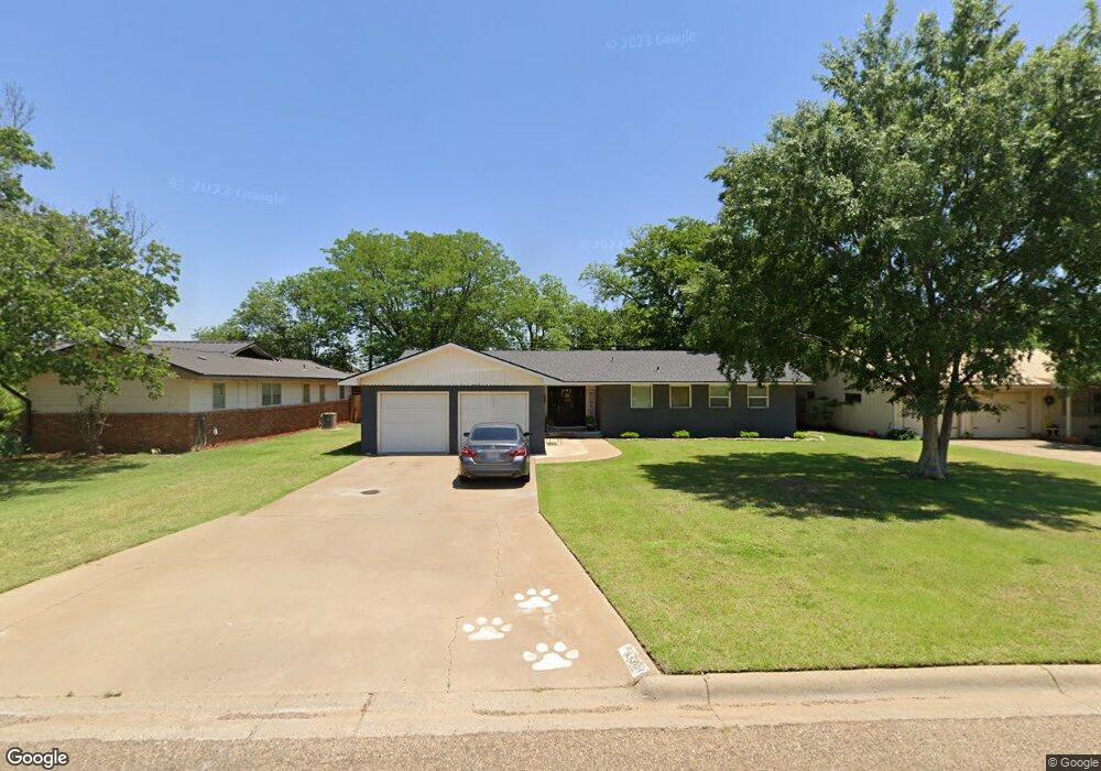 1308 Floydada St, Plainview, TX 79072 - photo 1