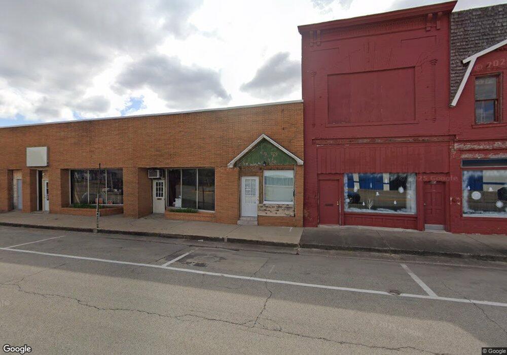 112 S Chicago St, Lincoln, IL 62656 - photo 1