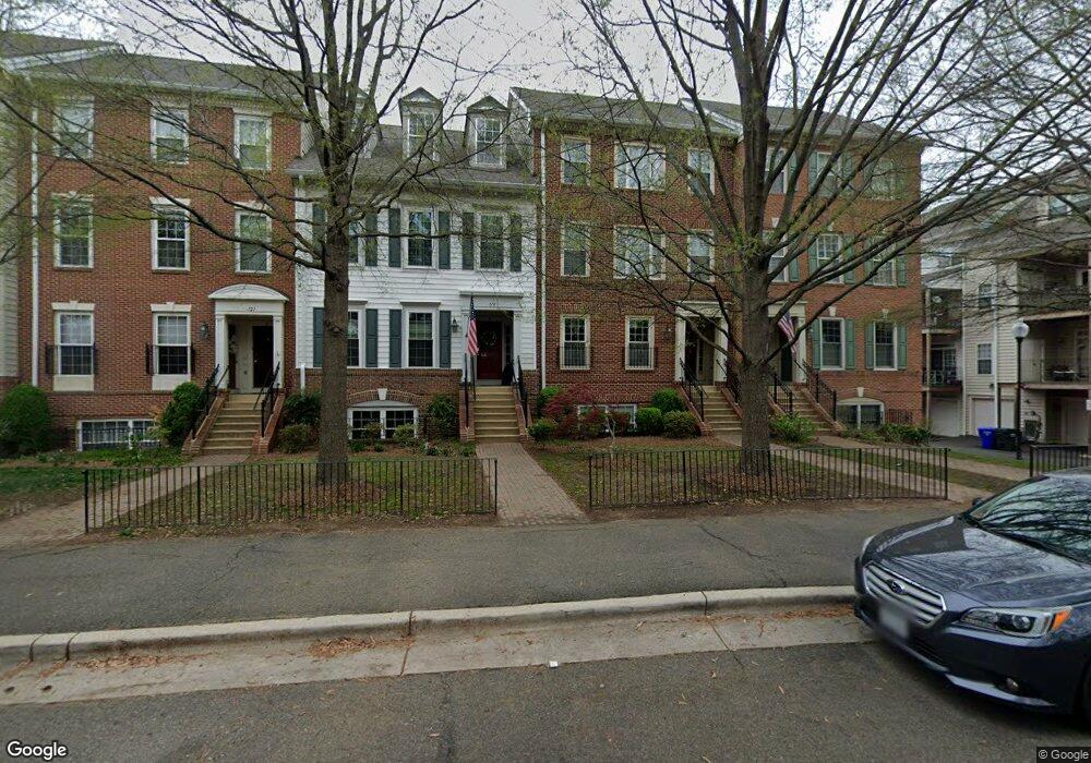 719 Massey Ln unit A, Alexandria, VA 22314 - photo 1