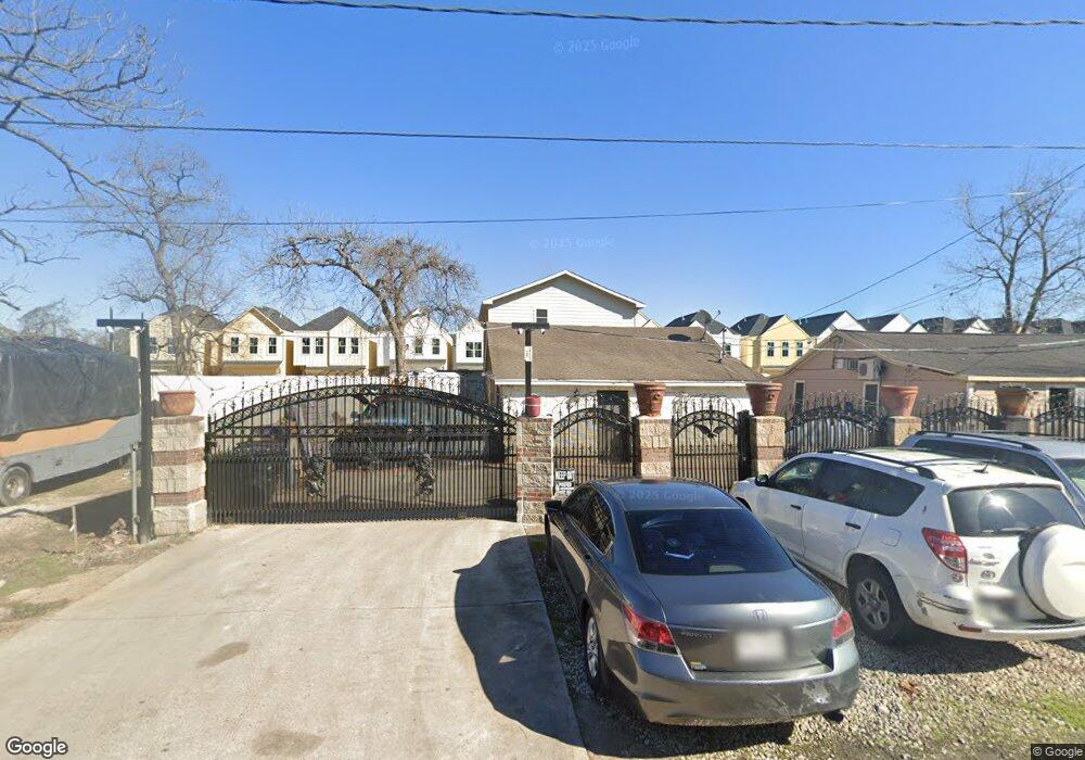 8412 Helmers St, Houston, TX 77022 - photo 1