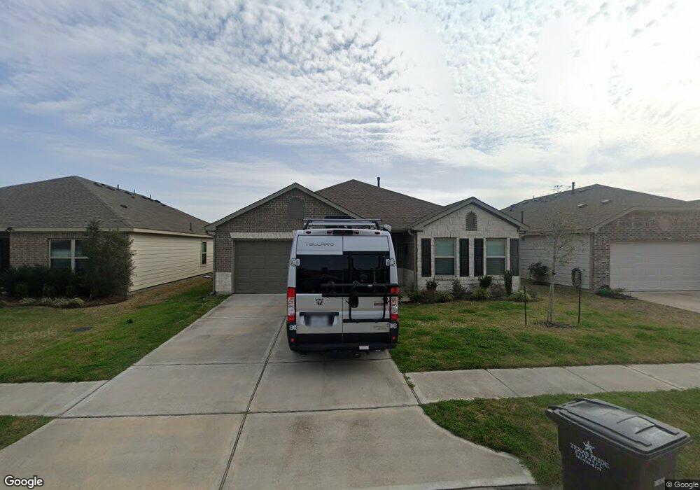 2867 S Fairway Lake Dr, Alvin, TX 77511 - photo 1