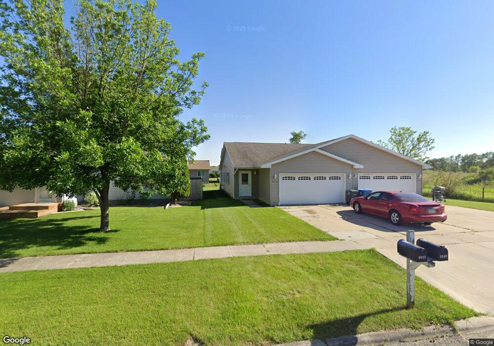 4045 Mark Dr unit 4049, Waterloo, IA 50701 - photo 1