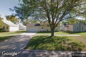 413 1st St SW, Clarion, IA 50525