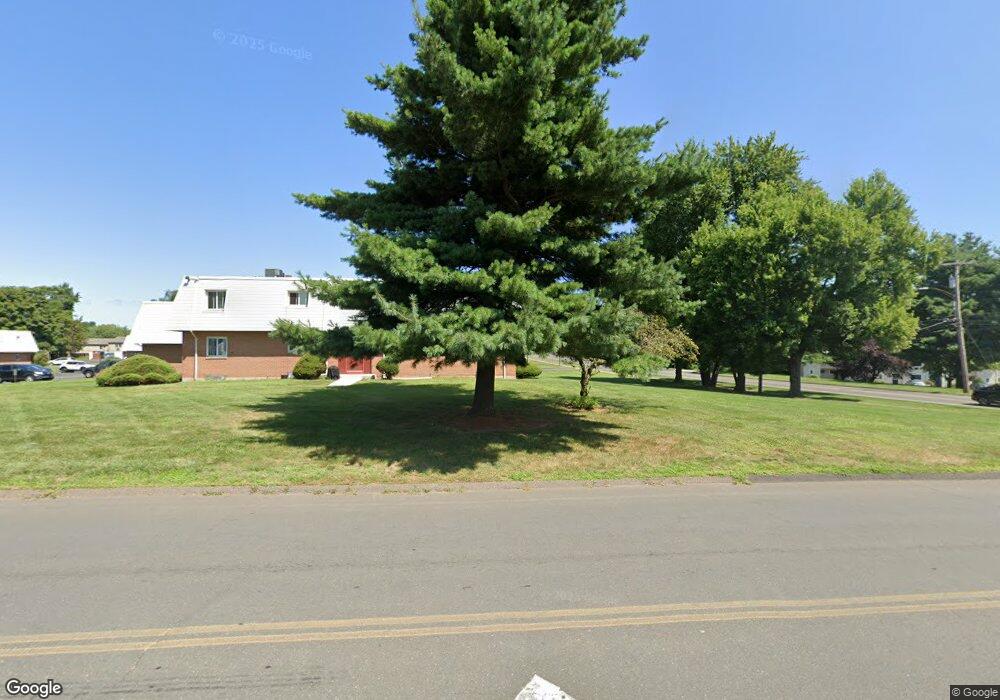 274 Richard St unit 2, Newington, CT 06111 - photo 1