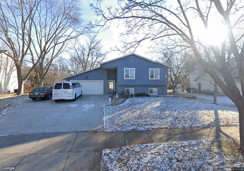 10530 Nathan Ln N, Maple Grove, MN 55369 - photo 1