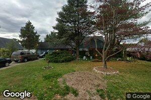 50 Spinythorn Rd, Levittown, PA 19056