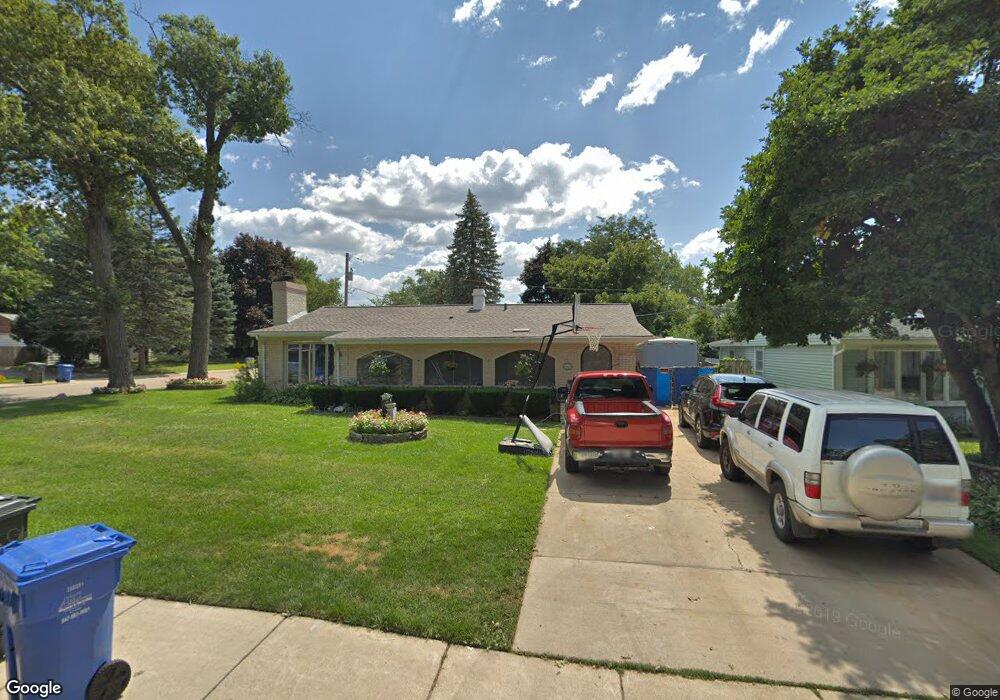 81 Wren Rd, Carpentersville, IL 60110 - photo 1