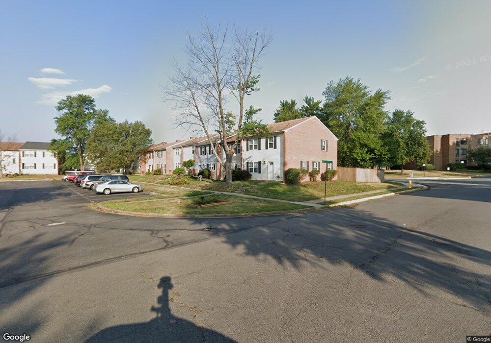 8214 Wycliffe Ct, Manassas, VA 20109 - photo 1